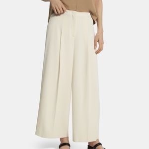 Theory pleated cropped pants